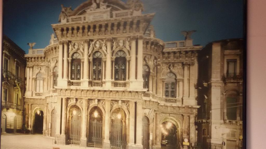 B&B United States Of Europe Catânia Exterior foto